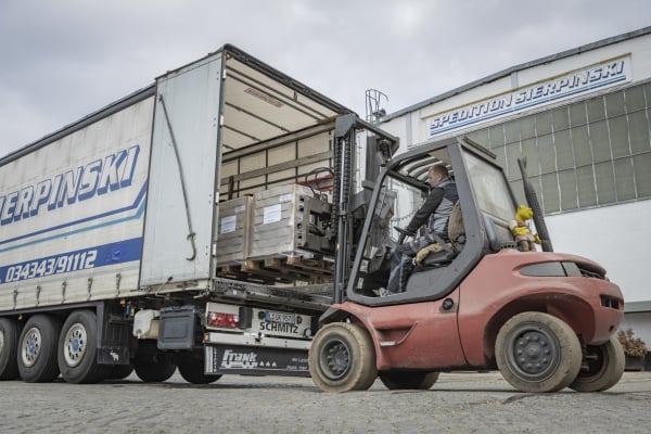 Logistikzentrum-Regis-Breitingen-Spedition-Sierpinski